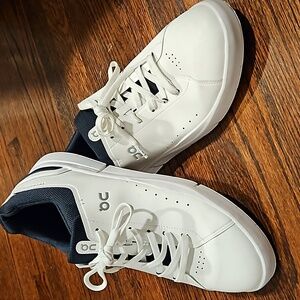 ON CLOUD THE ROGER Advantage